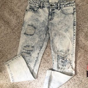 Hidden distressed boyfriend jeans